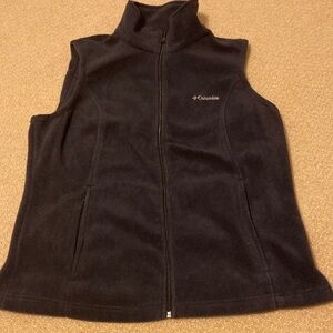 Women’s Columbia black fleece vest size large